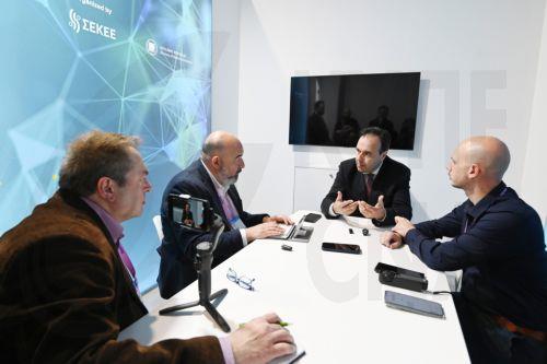 Ο υπουργός Ψηφιακής Διακυβέρνησης Δημήτρης Παπαστεργίου (Κ) επισκέπτεται το ελληνικό περίπτερο στην παγκόσμια έκθεση τεχνολογίας WMC 2026 στη Βαρκελώνη, Δευτέρα 2 Μαρτίου 2026. Στα τέλη κάθε Φεβρουαρίου-αρχές Μαρτίου, εδώ και δύο δεκαετίες, η Βαρκελώνη μετατρέπεται για λίγες ημέρες στο επίκεντρο της παγκόσμιας τεχνολογικής σκηνής. Στους εκθεσιακούς χώρους...