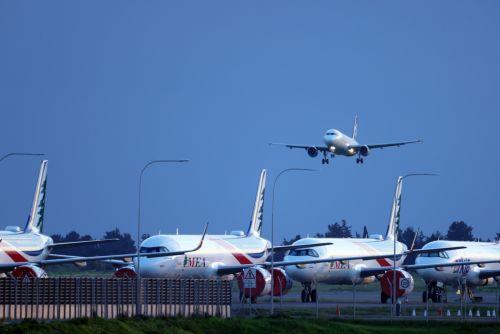 Αεροπλάνο προσγειώνετε στο αεροδρόμιο Λάρνακας, Πέμπτη 5 Μαρτίου 2026. ΚΥΠΕ/ΚΑΤΙΑ ΧΡΙΣΤΟΔΟΥΛΟΥ