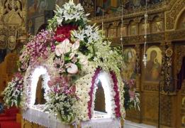 Με κατάνυξη και μαζική συμμετοχή πιστών 