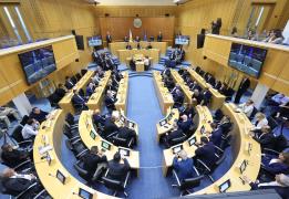 Να επαναρχίσουν οι συνομιλίες από το Κρα