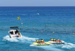 Cypriot visits to food and recreation bu