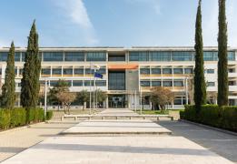 Υπέρ κατάργησης του πίνακα διοριστέων το