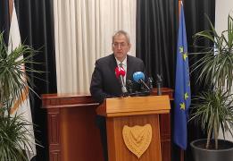 Καμία σύνταξη δεν μειώνεται, λέει ο Μουσ