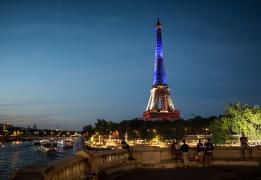 Millî muhafızlar Paris’teki Bastille Gün