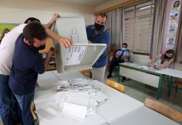 A total of 561,252 voters registered for