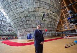 Cyprus FM holds phone conversation with 