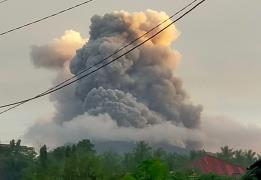 Νέα έκρηξη ηφαιστείου Ρουάνγκ στην Ινδον