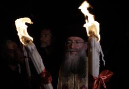 Το Άγιο Φως στην Κύπρο με ειδική πτήση α