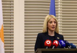 Συμπαράσταση εκφράζει η Πρόεδρος Βουλής 