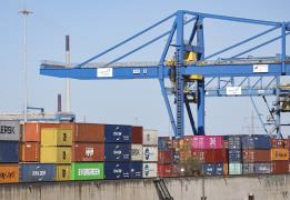 Μείωση στα €476,6 εκ. εμπορικού ελλείμμα