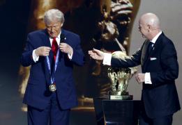 Στον Ντόναλντ Τραμπ το πρώτο βραβείο ειρ