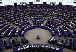 أعضاء البرلمان الأوروبي يناقشون اتفاقية 