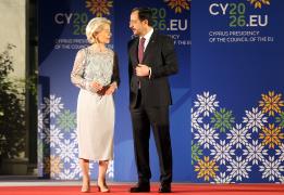 Von der Leyen ve Komisyon üyeleri 15–16 