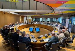 Η αμυντική βιομηχανία μικρών κρατών σε ε