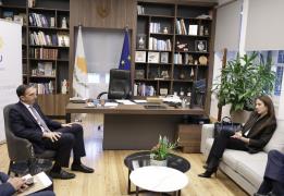 Ο συντονισμός Κύπρου-Ελλάδας για στεγαστ