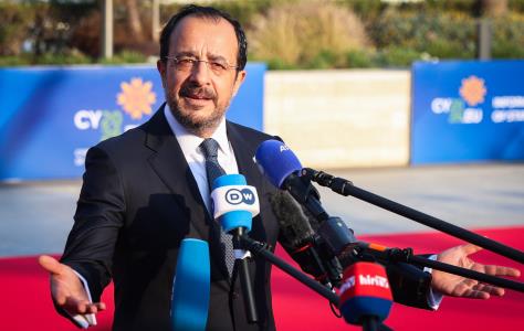 Η ευθύνη και δέσμευση απέναντι στην ευρω
