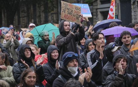Μικροσυγκρούσεις και ρίψεις δακρυγόνων σ
