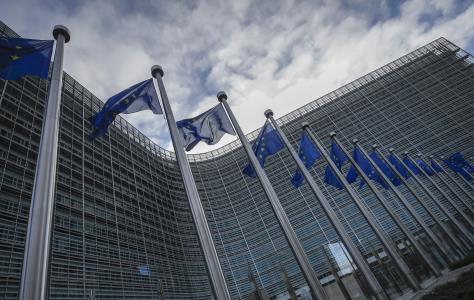 Εκατοντάδες οι αποφάσεις συγχωνεύσεων απ