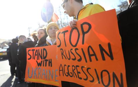 Υφυπ. Ευρώπης ΗΒ: Η Ρωσία επιχειρεί να δ
