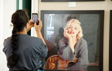 Ανεβαίνει σε μιούζικαλ στην Αγγλία η θυε