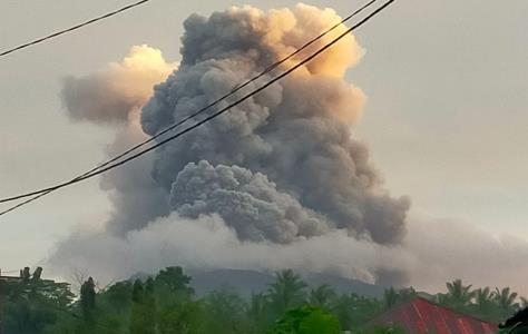 Νέα έκρηξη ηφαιστείου Ρουάνγκ στην Ινδον