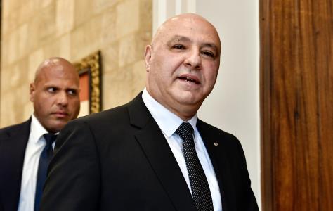 Αποφασιστικότητα για ανάπτυξη στρατού στ