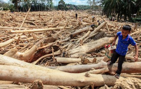 Στους 37 ο απολογισμός νεκρών από πλημμύ