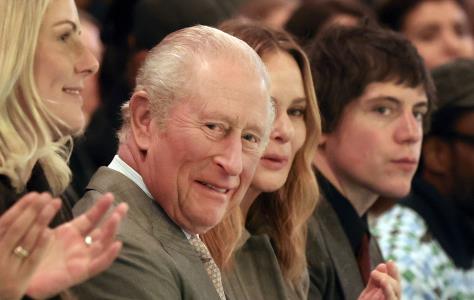Ο βασιλιάς Κάρολος στην Εβδομάδα Μόδας τ