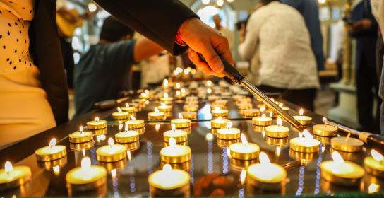 Το ΥΠΕΞ τιμά τη μνήμη θυμάτων Ολοκαυτώμα