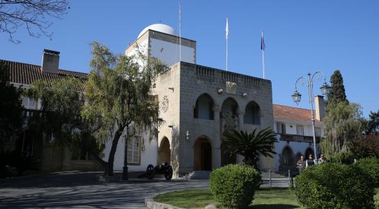 ΠτΔ: Αυξήσεις επιδομάτων, θέσεις σχολικώ