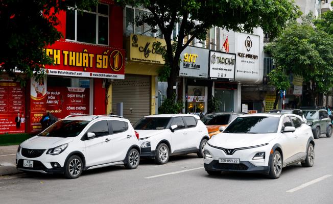 Στα 7,59 εκατ. ο στόλος αμιγώς ηλεκτρικώ