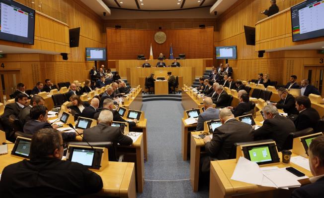 Το απόγευμα η πρώτη συνεδρία νέας Βουλής