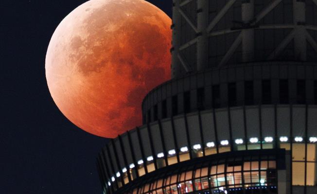 Η πρώτη ολική έκλειψη Ηλίου στην Ευρώπη 