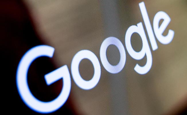 Η Κομισιόν καλεί την Google να επιτρέψει