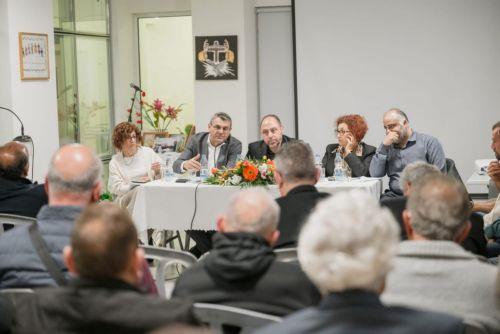 Ενημέρωση για έργα σε συγκέντρωση στο δημοτικό διαμέρισμα Δερύνειας