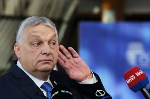 Εμμένει στο βέτο για Ουκρανία ο Όρμπαν στη Σύνοδο Κορυφής, αντιδράσεις από τους ηγέτες