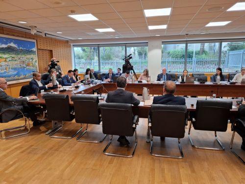 Κατατίθενται στην Ολομέλεια 2 ν/σ ΥΠΟΙΚ για εκποιήσεις, κλειστή συνεδρίαση Επ. Οικονομικών