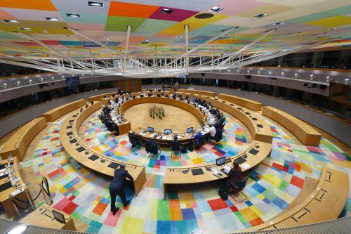 Εντάσεις στο Ευρ. Συμβούλιο για το βέτο Ουγγαρίας