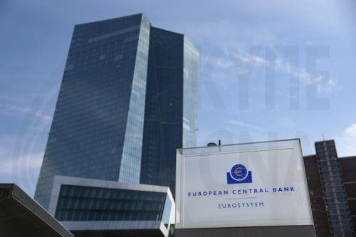 Σε επιφυλακή η ΕΚΤ για τις επόμενες κινήσεις για επιτόκια λόγω πολέμου