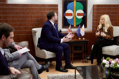 Στήριξη Βρετανίας για επίλυση Κυπριακού εξέφρασε ο ΥΦΕΞ για Ευρώπη στην ΠτΒ