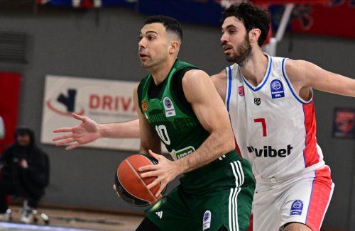 Σε πετυχημένη αρθροσκόπηση υποβλήθηκε ο Κωστας Σλούκας