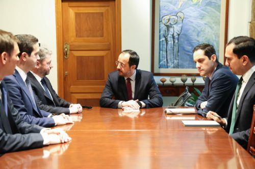 Ελπίδα για αποκλιμάκωση εξέφρασε ο ΠτΔ στη συνάντηση με τον Πρόεδρο ΠΑΣΟΚ