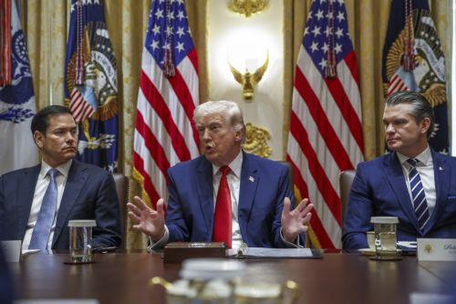 «Ανάρμοστη» η θέση της Γερμανίας για τα στενά του Ορμούζ, λέει ο Τραμπ