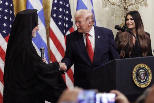 Γιορτάζουμε τη βαθιά μας φιλία με τους Έλληνες είπε ο Τραμπ σε εκδήλωση στον Λευκό Οίκο για 25η Μαρτίου