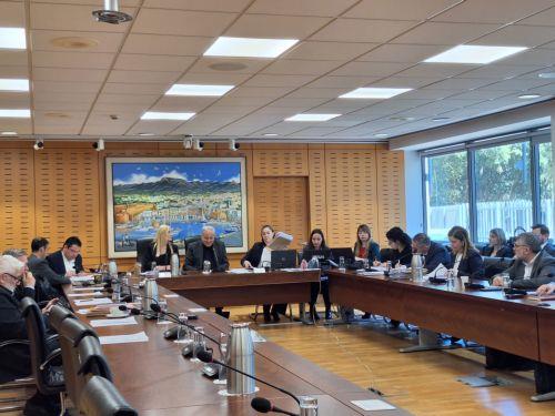 Στην επόμενη Oλομέλεια το νομοσχέδιο για τις παρακολουθήσεις της ΚΥΠ