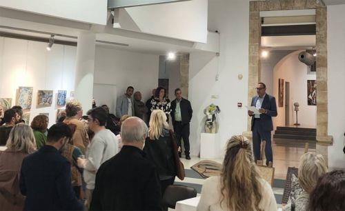 Εγκαίνια ομαδικής έκθεσης Ενωμένοι καλλιτέχνες ενάντια στο στίγμα του HIV AIDS