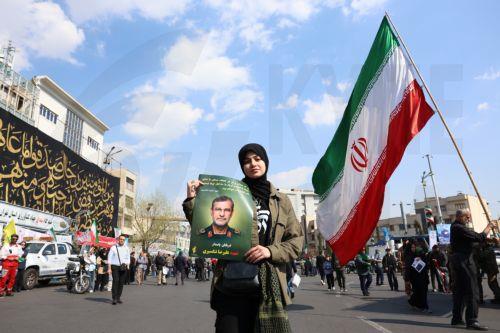 Ο Τραμπ λέει ότι ο Ιρανός ηγέτης ζήτησε κατάπαυση του πυρός