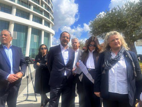 رئيس الجمهورية: سنتحرك وفق خطة محددة بشأن القواعد البريطانية