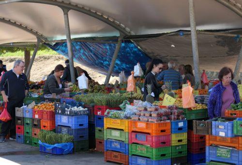 Αύξηση τιμών σε λαχανικά και κατεψυγμένα μαλάκια τον Ιούλιο, μειώσεις σε απορρυπαντικά και κυλίνδρους υγραερίου