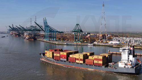 Επιφυλακτικές οι ναυτιλιακές εταιρείες για το άνοιγμα των Στενών του Ορμούζ